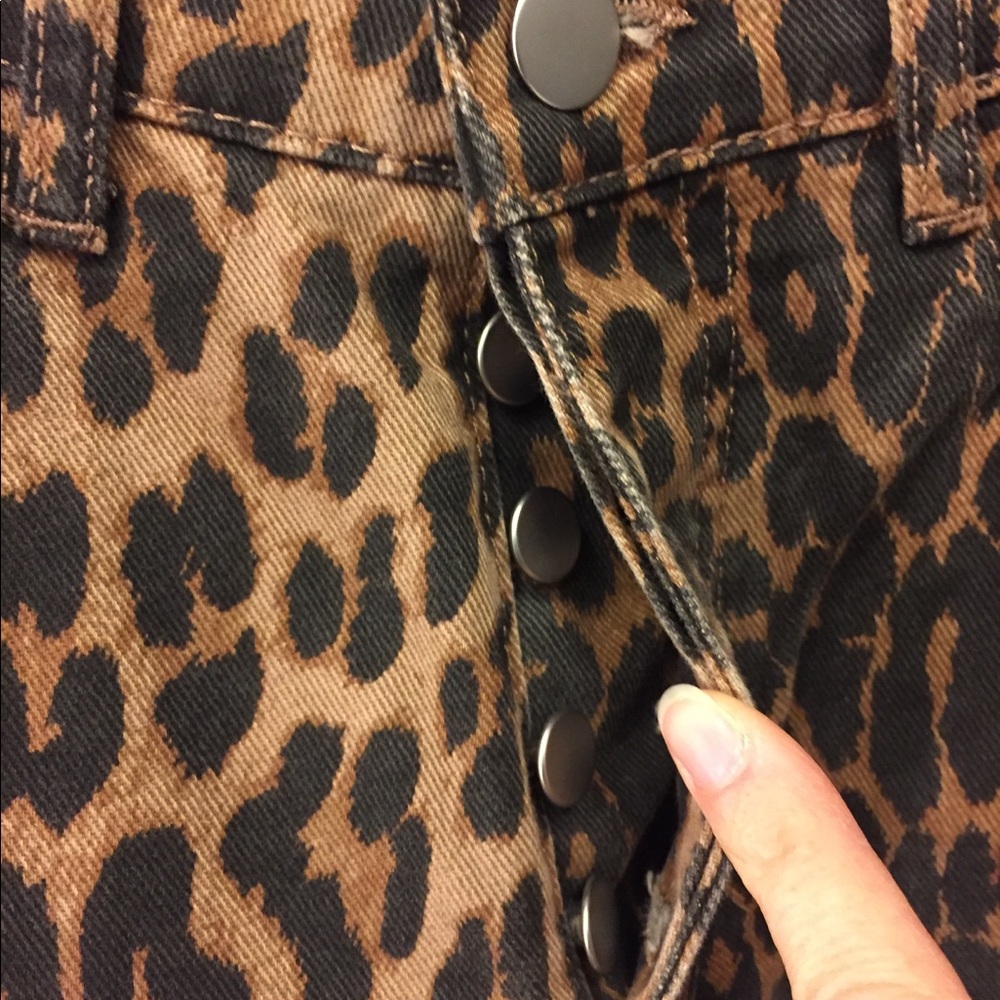🐆Zara Leopard jeans🐆 - Picture 4 of 6